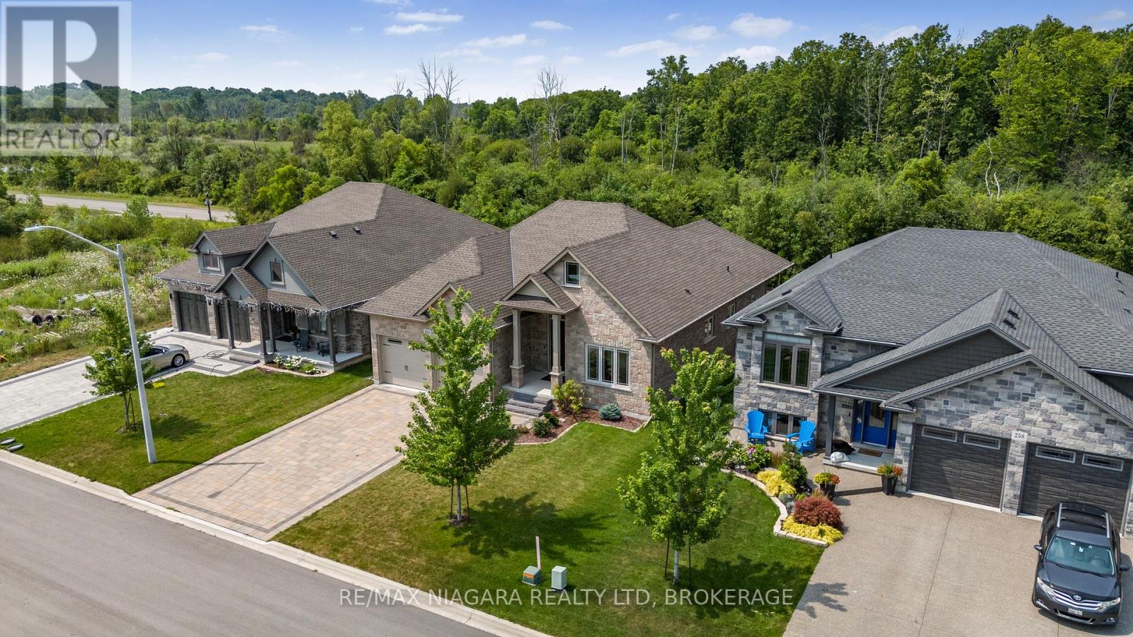 Property at 254 LANCASTER DRIVE image 5