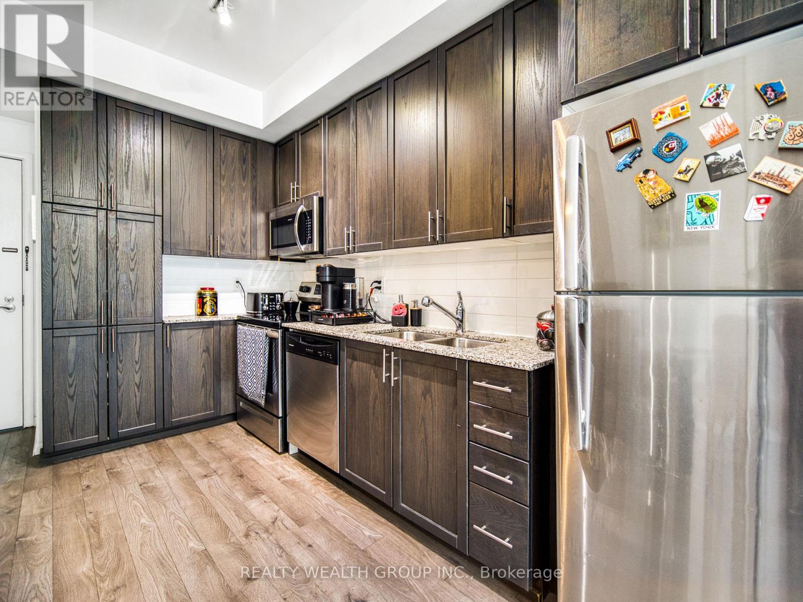 610 - 3091 Dufferin Street, Toronto (Yorkdale-Glen Park), Ontario  M6A 0C4 - Photo 9 - W12231164
