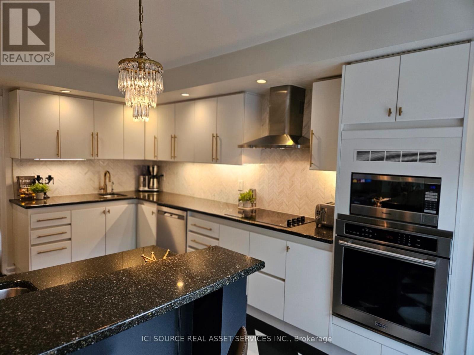 1 Erinlea Court, Ottawa, Ontario  K2E 7C8 - Photo 17 - X12317739