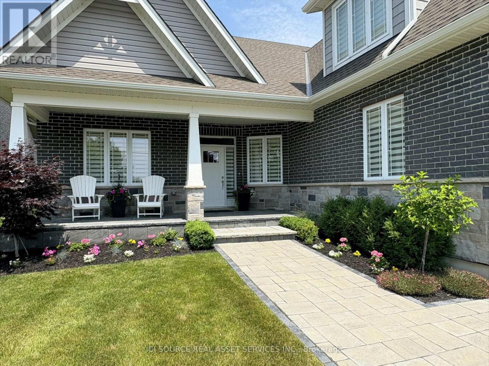 Property at 161A NEW LAKESHORE ROAD image 3