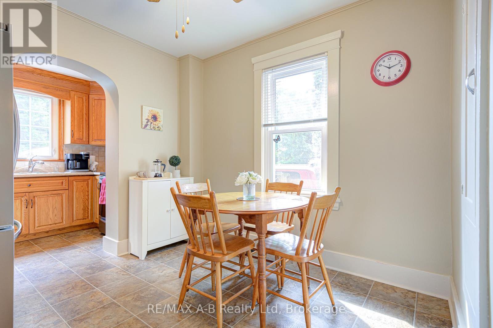 451 Downie Street, Stratford, Ontario  N5A 1X8 - Photo 10 - X12318521