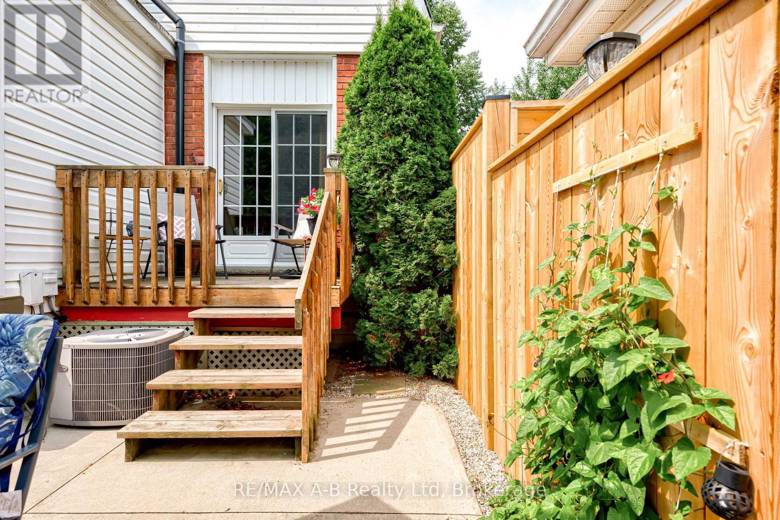 451 Downie Street, Stratford, Ontario  N5A 1X8 - Photo 39 - X12318521