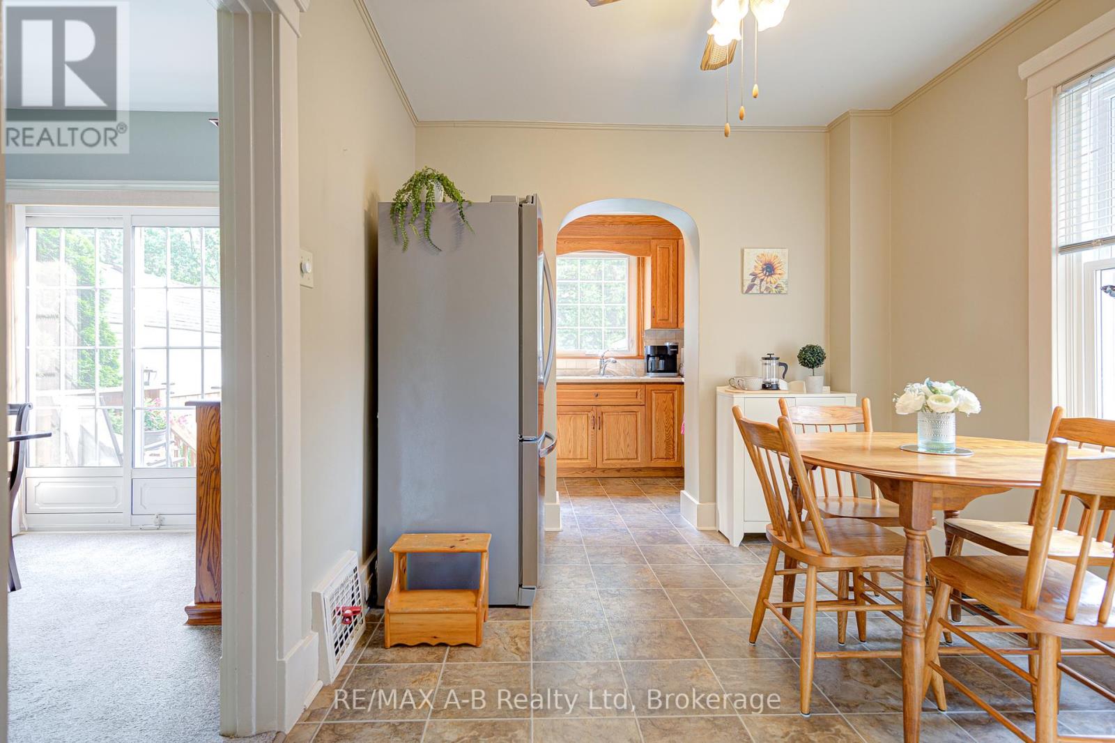 451 Downie Street, Stratford, Ontario  N5A 1X8 - Photo 9 - X12318521