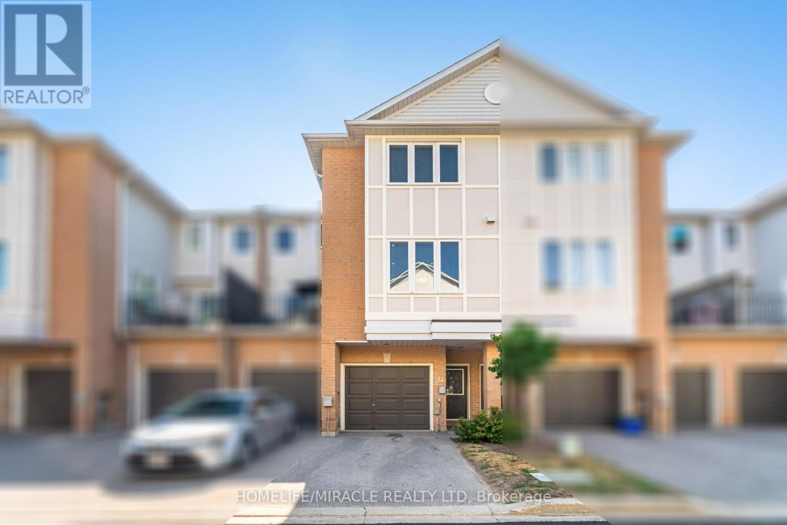 32 - 83 Mondeo Drive, Toronto, Ontario  M1P 5B6 - Photo 2 - E12318523