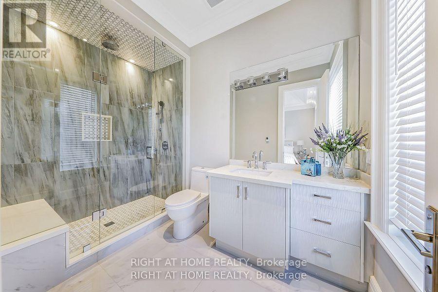 10 Yongeview Avenue, Richmond Hill, Ontario  L4C 7A4 - Photo 37 - N12318491