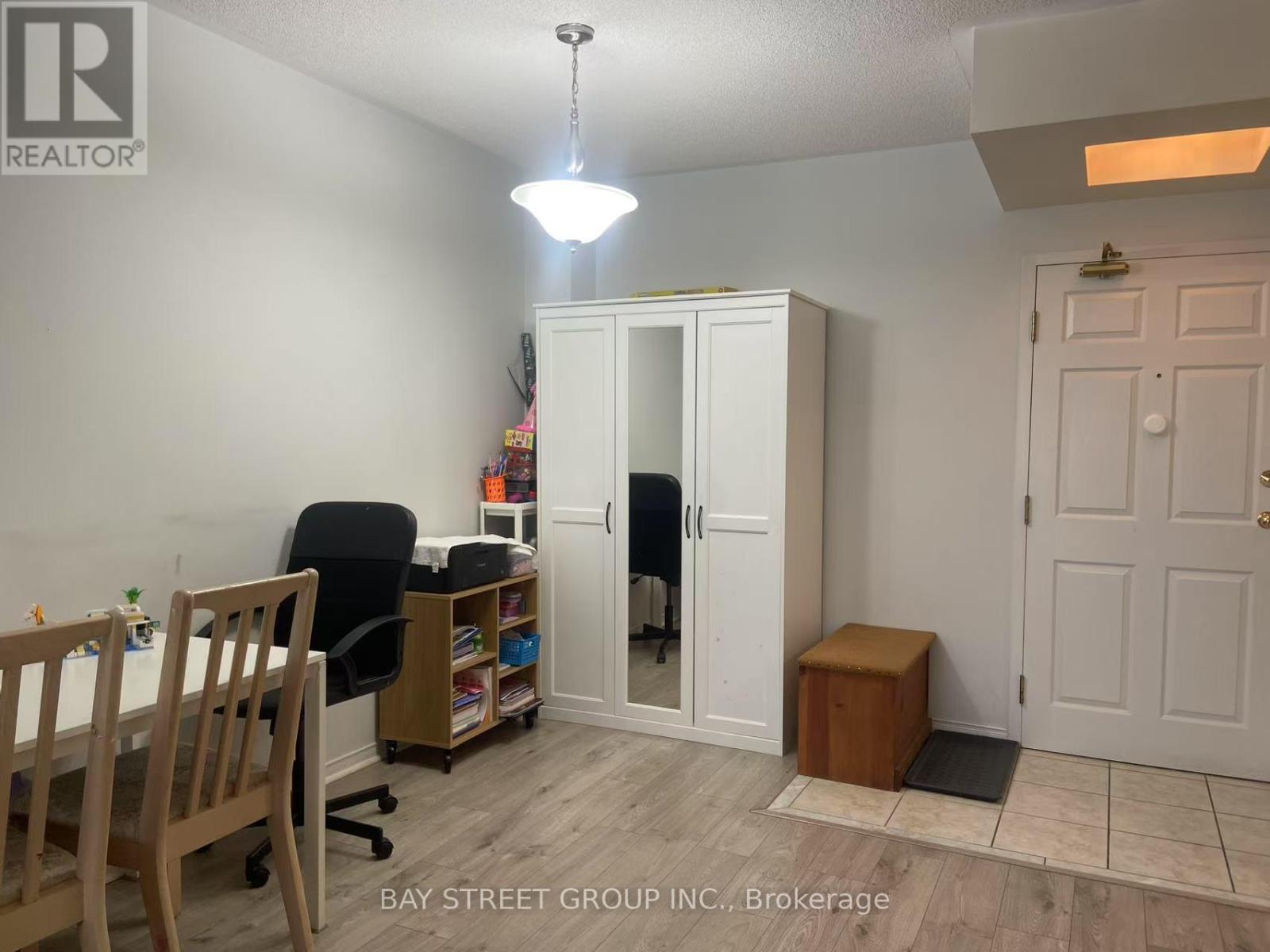 212 - 7378 Yonge Street, Vaughan, Ontario  L4J 8J1 - Photo 15 - N12318505