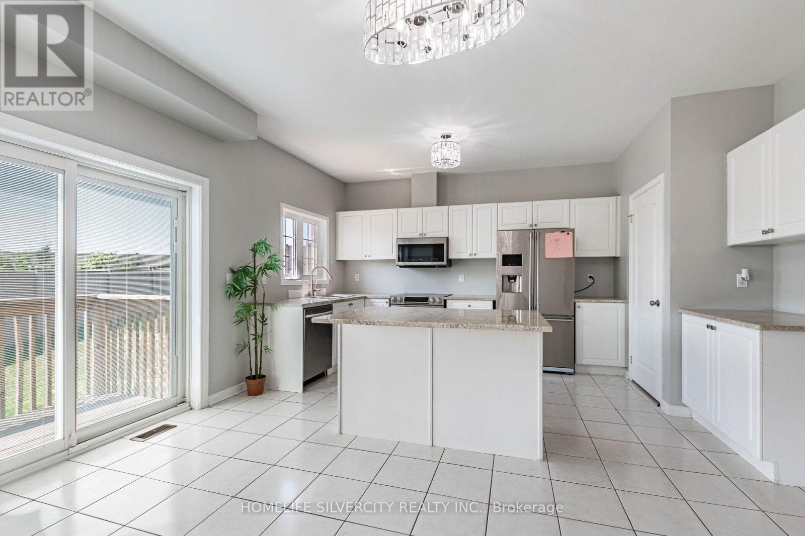 42 Cookview Drive, Brampton, Ontario  L6R 3T6 - Photo 11 - W12318515