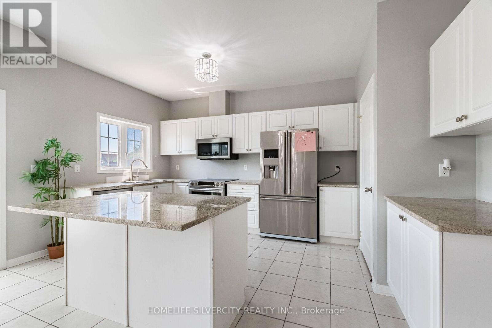 42 Cookview Drive, Brampton, Ontario  L6R 3T6 - Photo 13 - W12318515