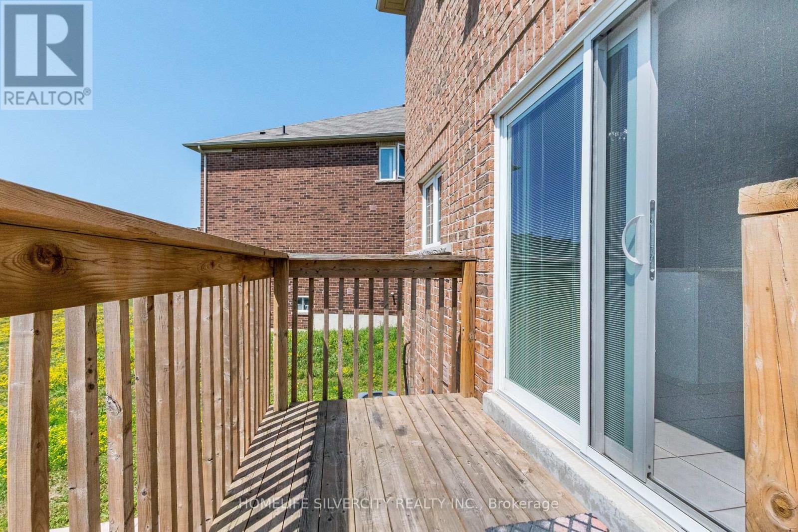 42 Cookview Drive, Brampton, Ontario  L6R 3T6 - Photo 17 - W12318515