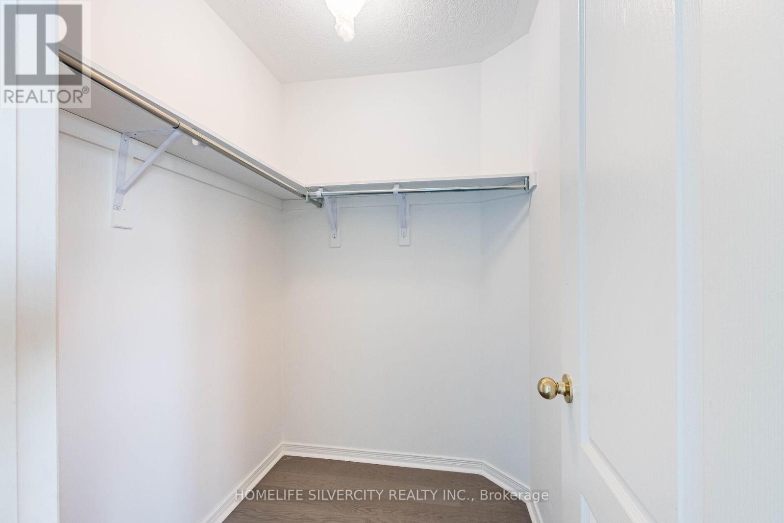 42 Cookview Drive, Brampton, Ontario  L6R 3T6 - Photo 26 - W12318515