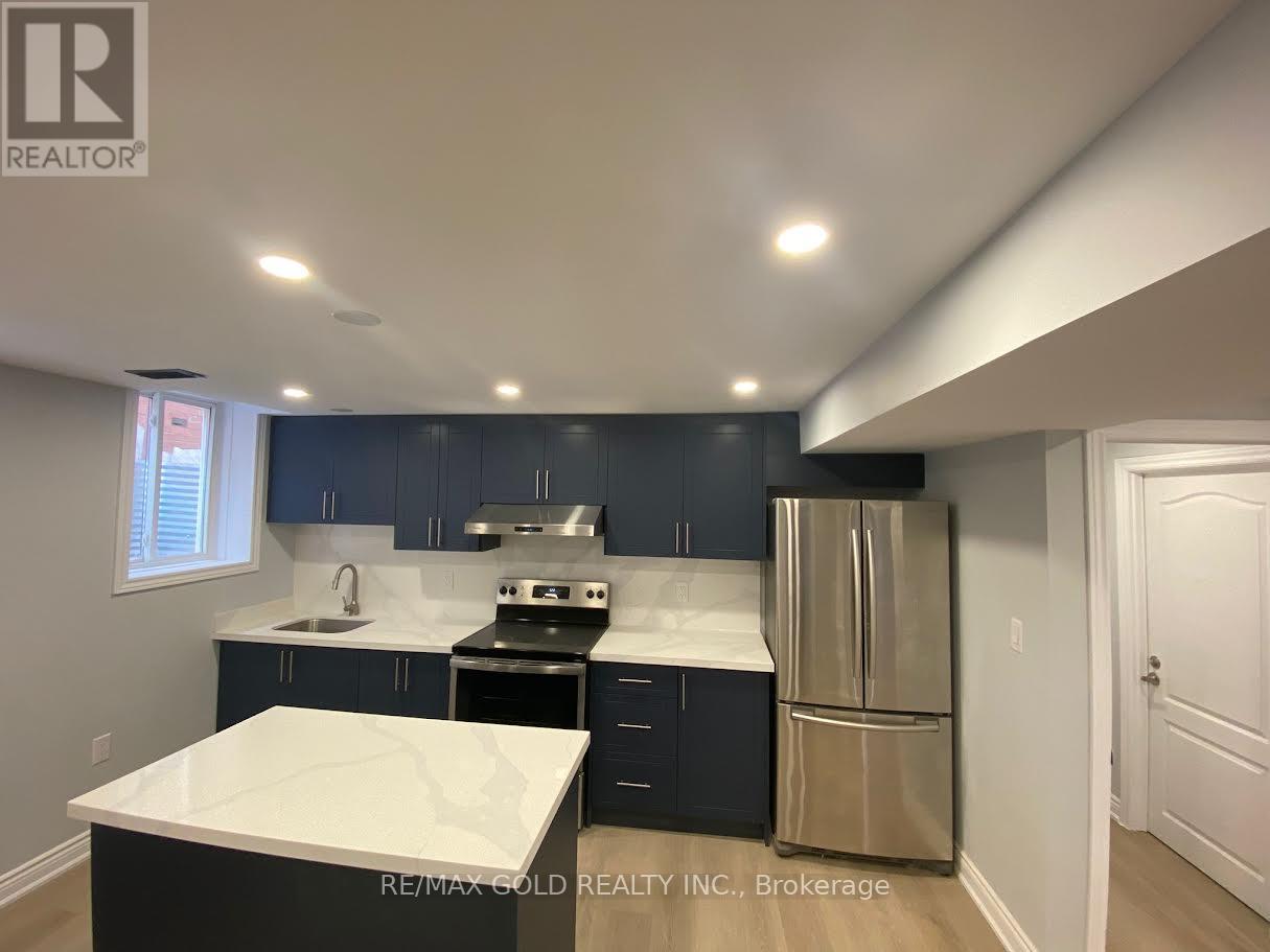74 Brinkley Drive, Brampton, Ontario  L7A 1G5 - Photo 2 - W12318516