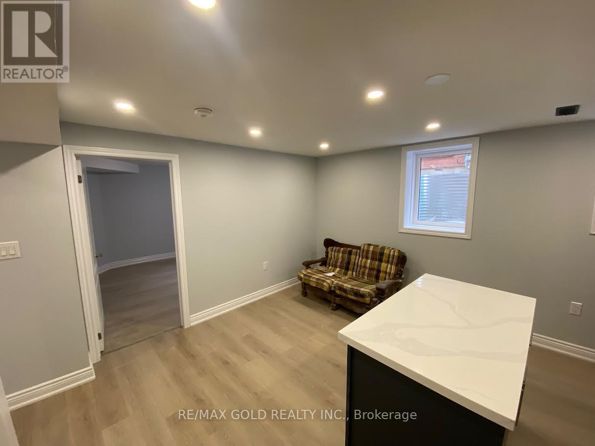 74 Brinkley Drive, Brampton, Ontario  L7A 1G5 - Photo 3 - W12318516