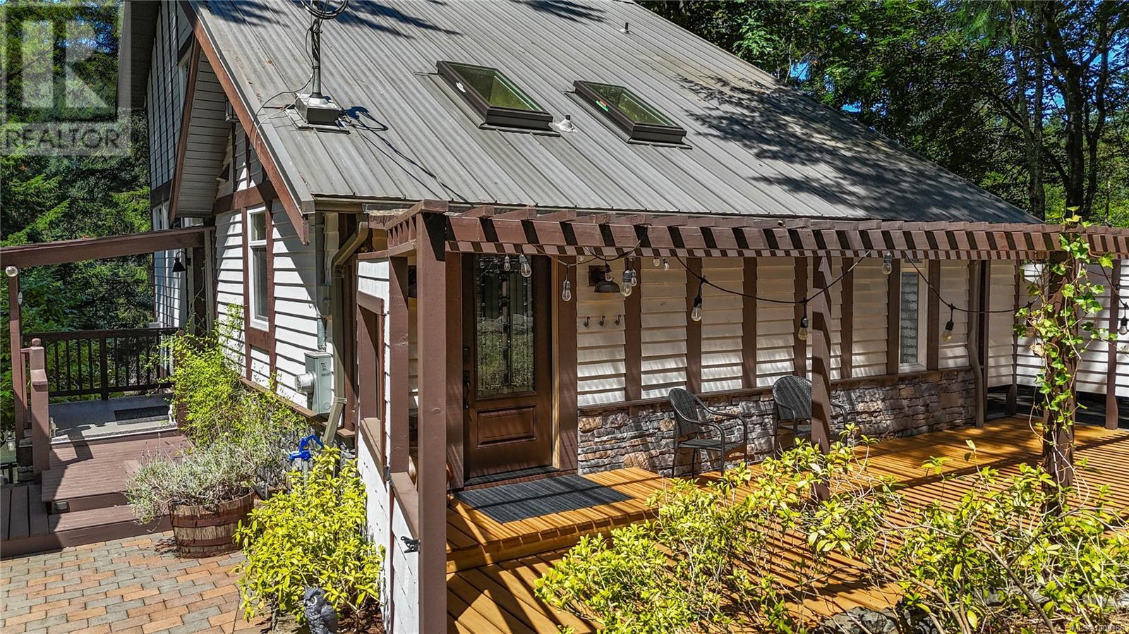 Property at 1713 Falcon Heights Rd image 3