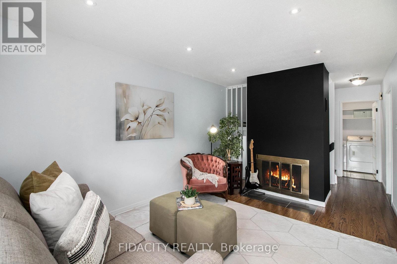 Property at 180 - 825 CAHILL DRIVE W image 5