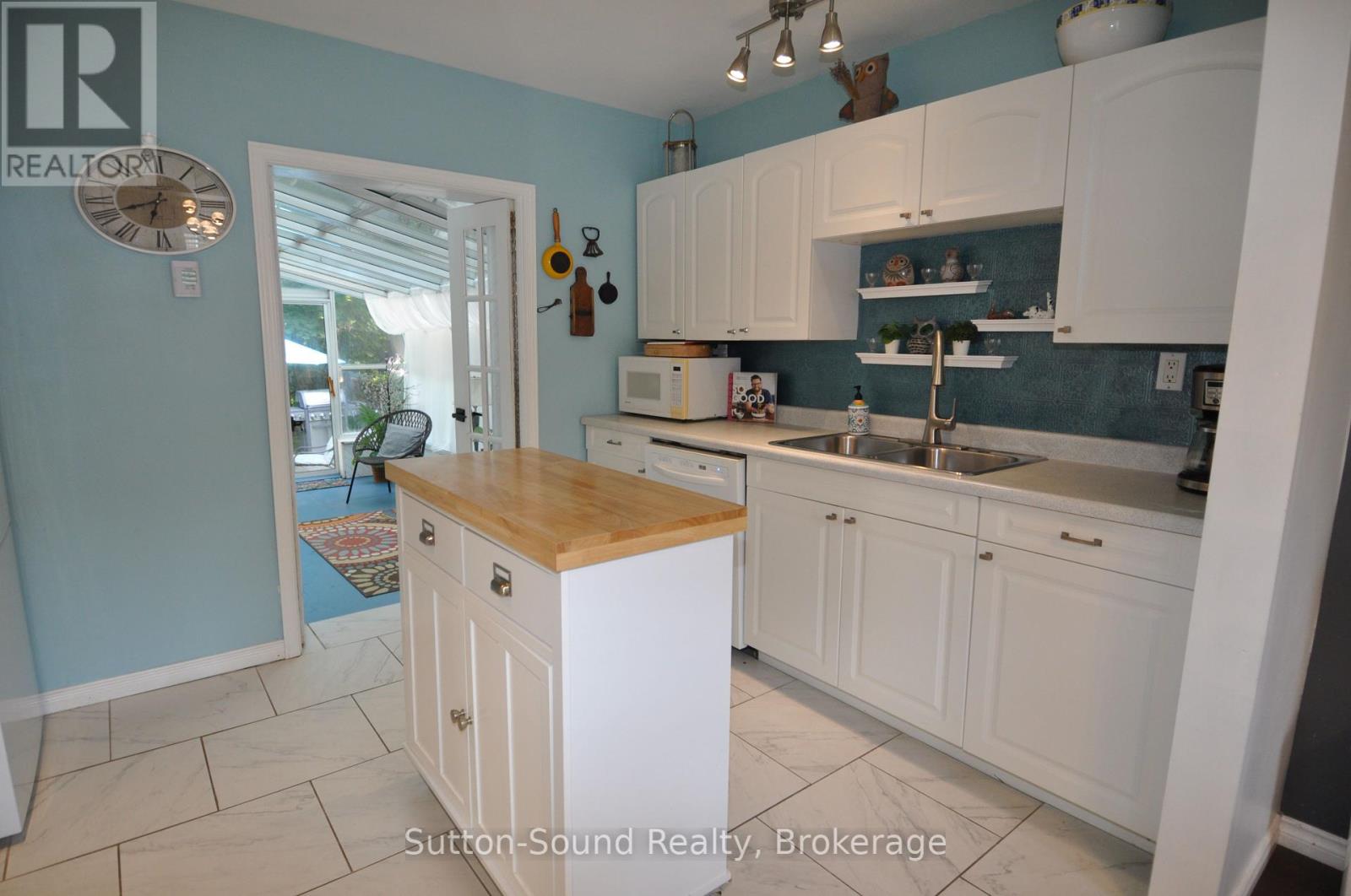 247 6th Street E, Owen Sound, Ontario  N4K 1E8 - Photo 14 - X12310472