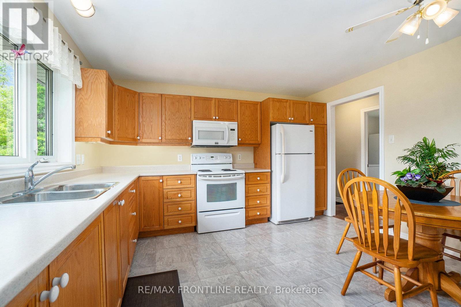 20650 Hwy 7 Highway, Tay Valley, Ontario  K0H 2B0 - Photo 14 - X12318562