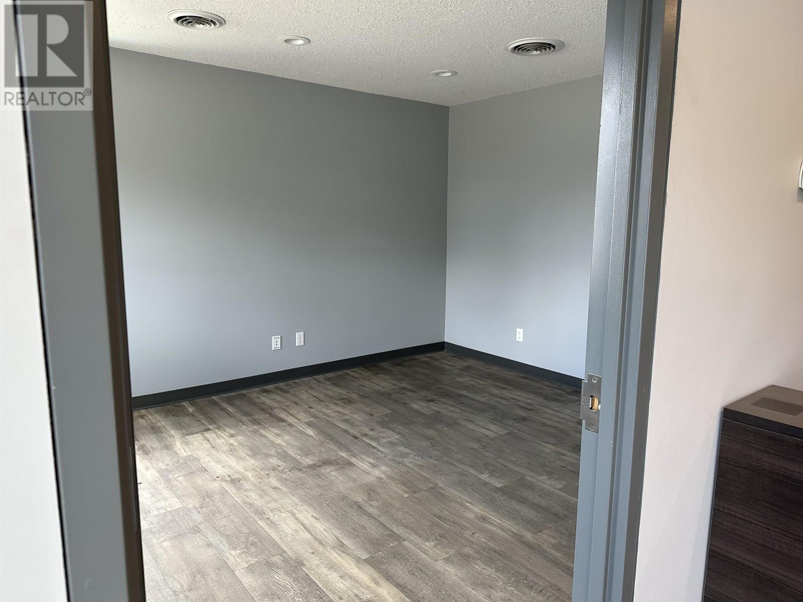 10215-10219 95 Avenue, Fort St. John, British Columbia  V1J 5J5 - Photo 5 - C8071167