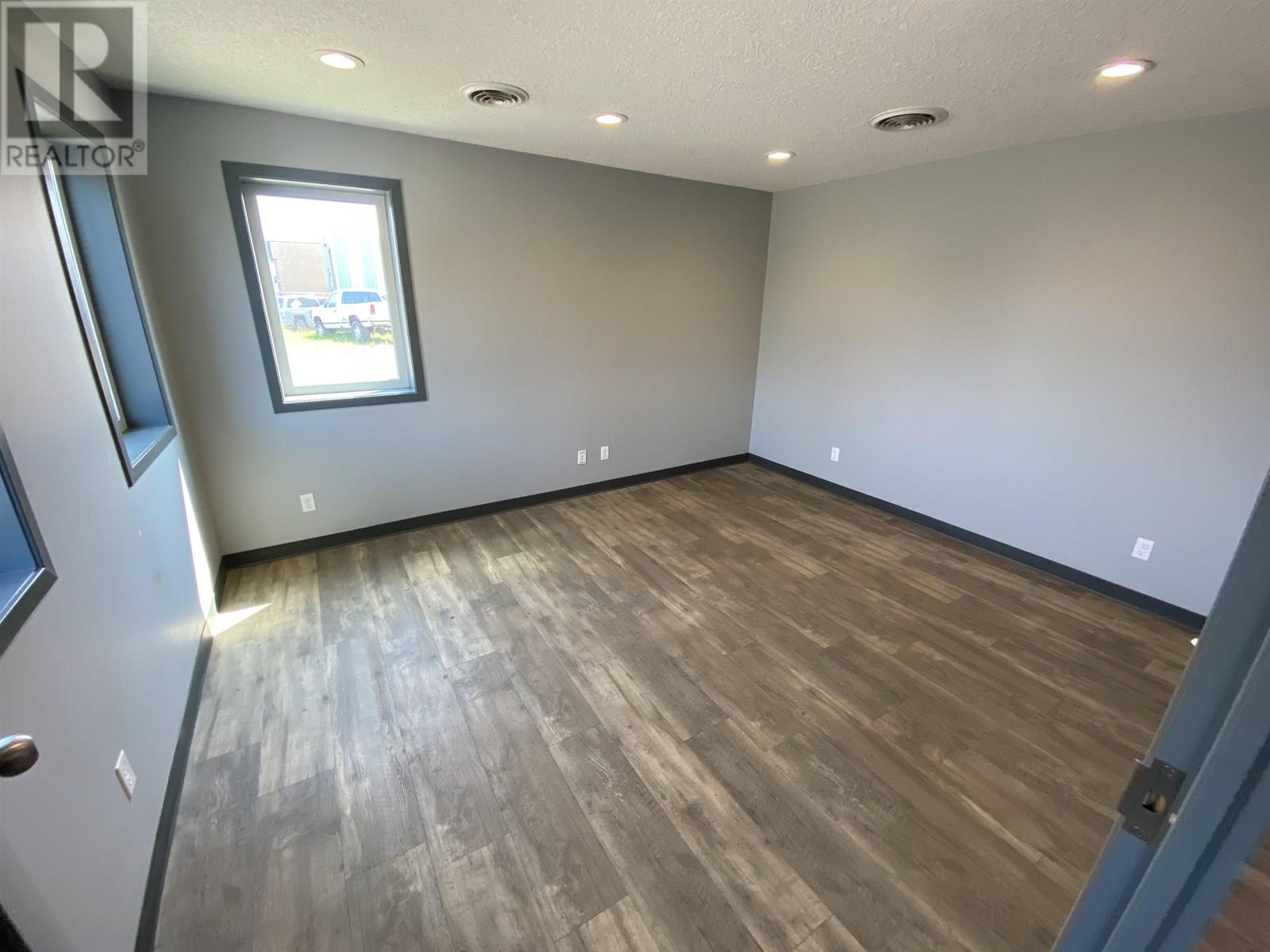 10215-10219 95 Avenue, Fort St. John, British Columbia  V1J 5J5 - Photo 6 - C8071167