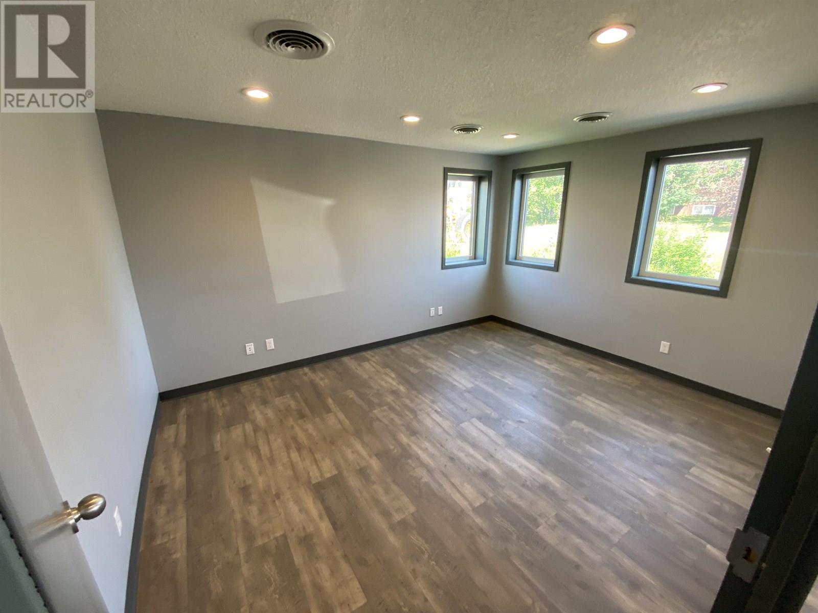 10215-10219 95 Avenue, Fort St. John, British Columbia  V1J 5J5 - Photo 4 - C8071167