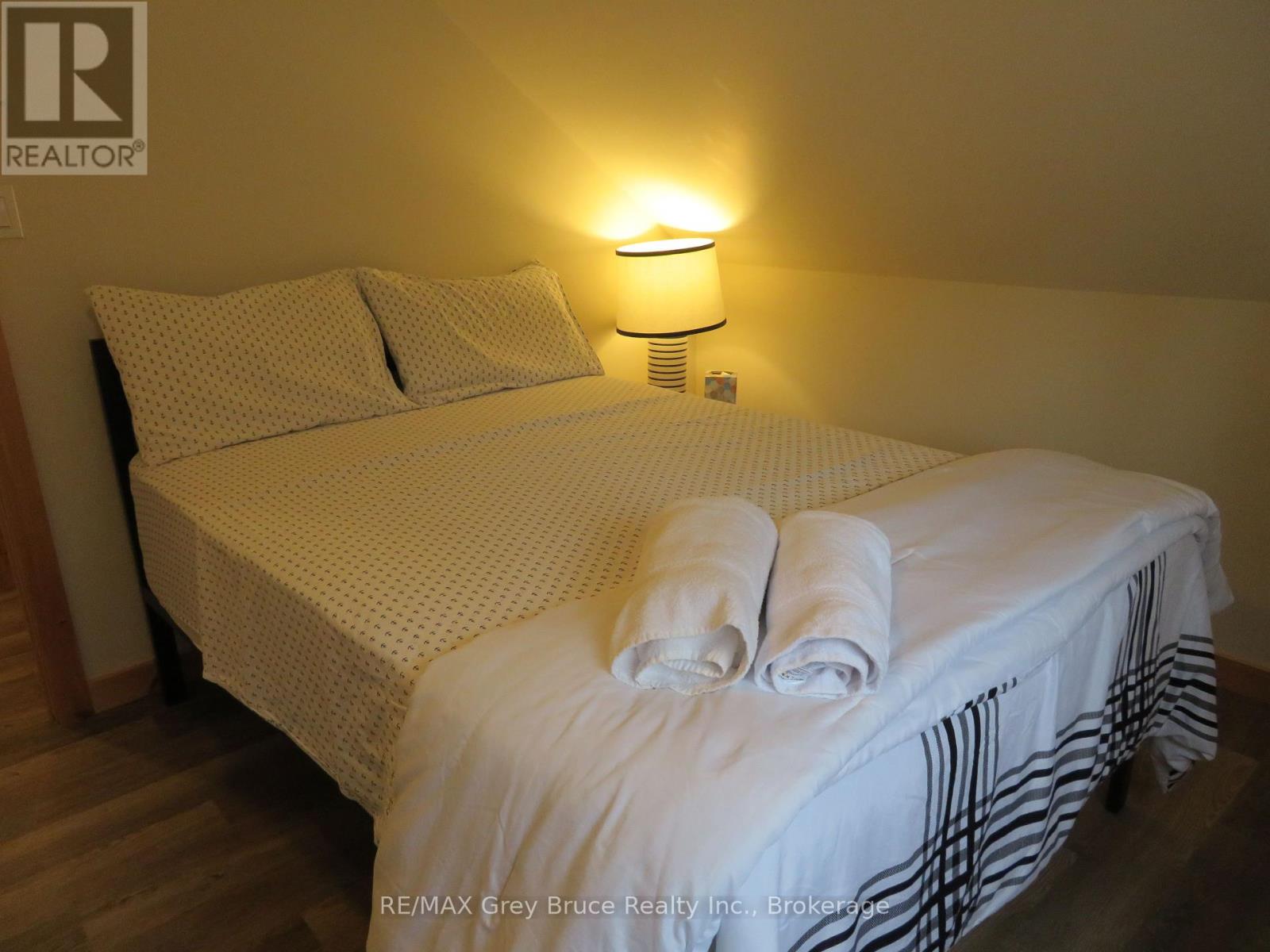 597 Stokes Bay Road, Northern Bruce Peninsula, Ontario  N0H 2M0 - Photo 16 - X12318564