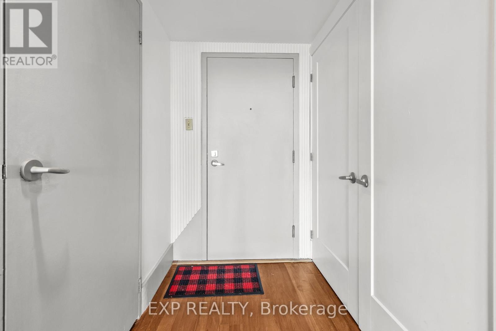 606 - 1500 Riverside Drive, Ottawa, Ontario  K1G 4J4 - Photo 4 - X12318581