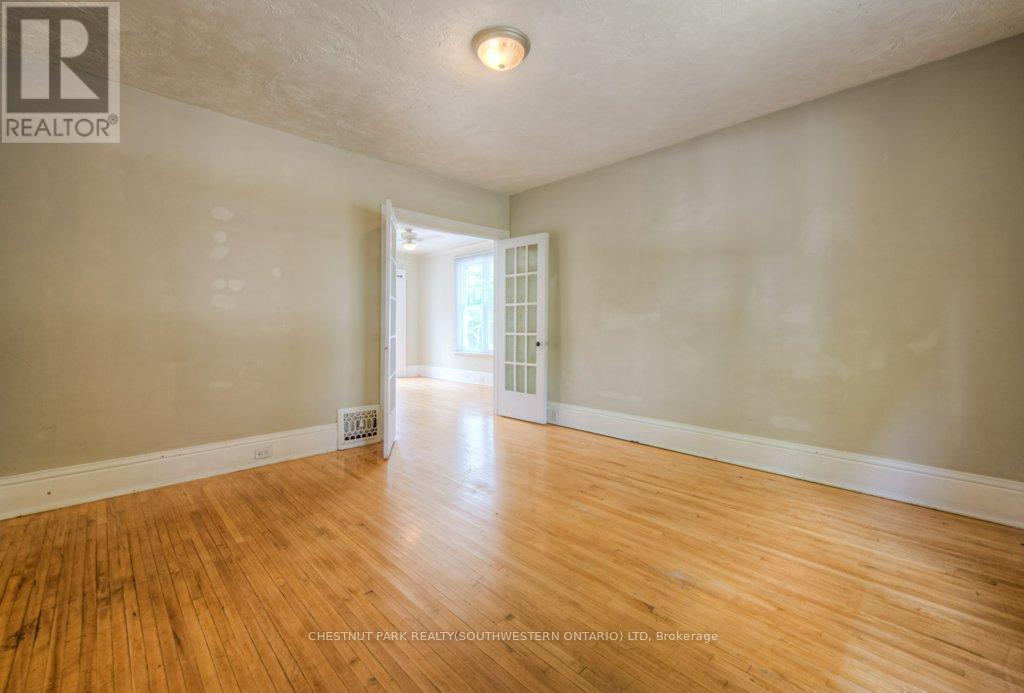 12 Duke Street, Brantford, Ontario  N3T 3T3 - Photo 10 - X12318546