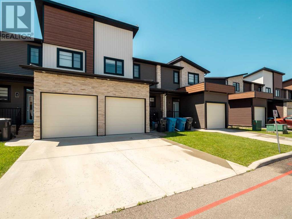 Property at 5, 450 Highlands Boulevard W image 3