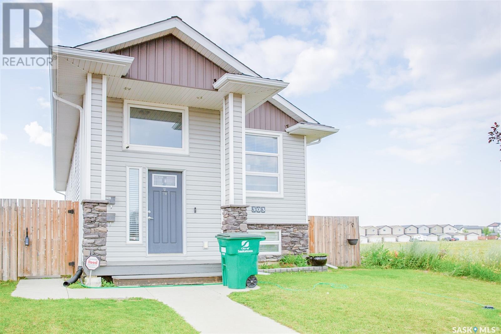 Property at 303 Rosewood BOULEVARD W image 1