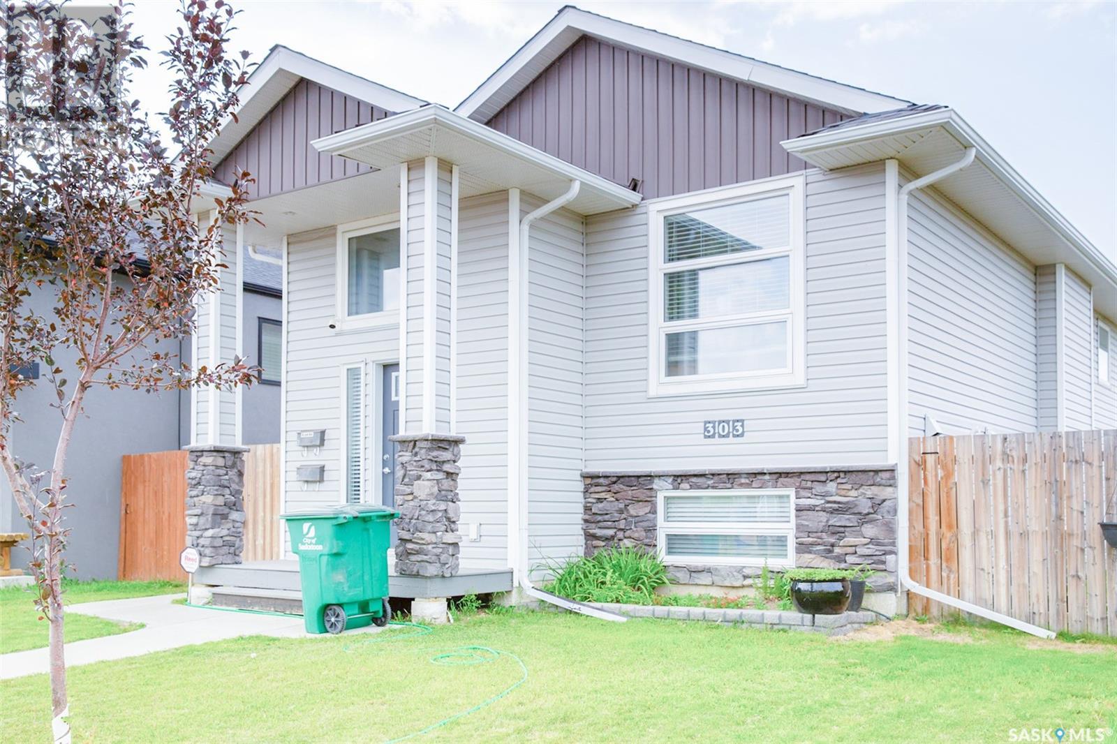 Property at 303 Rosewood BOULEVARD W image 3