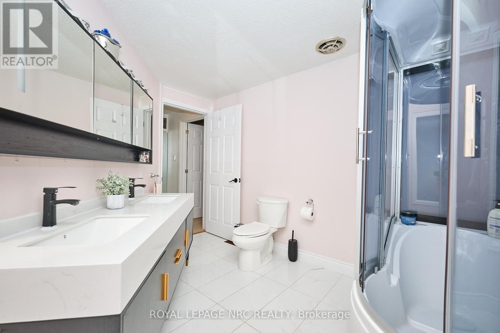 46 Adelene Crescent, St. Catharines, Ontario  L2T 3C8 - Photo 21 - X12318603