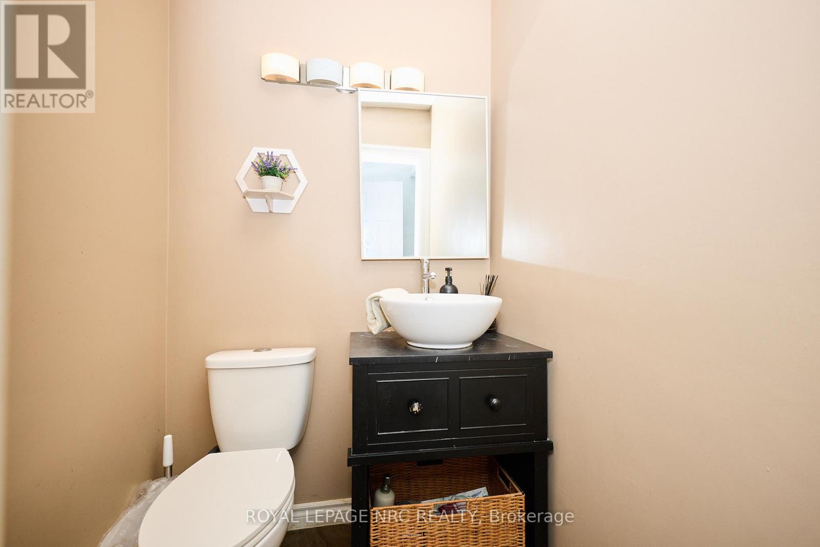46 Adelene Crescent, St. Catharines, Ontario  L2T 3C8 - Photo 38 - X12318603