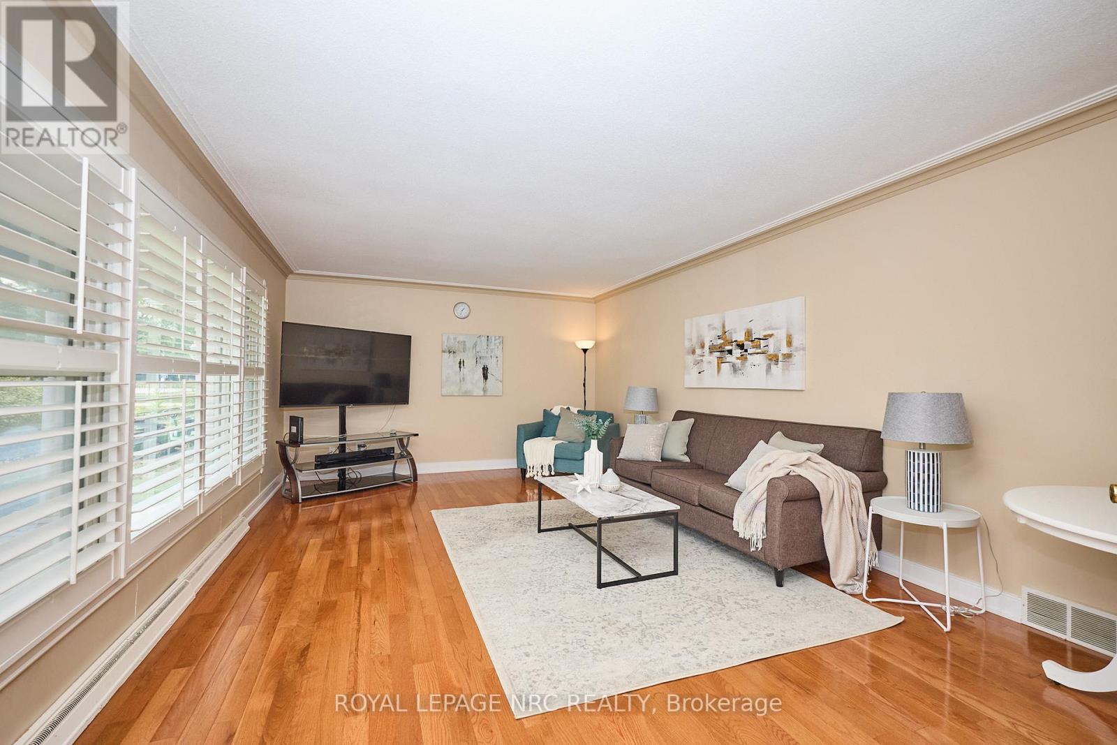 46 Adelene Crescent, St. Catharines, Ontario  L2T 3C8 - Photo 7 - X12318603