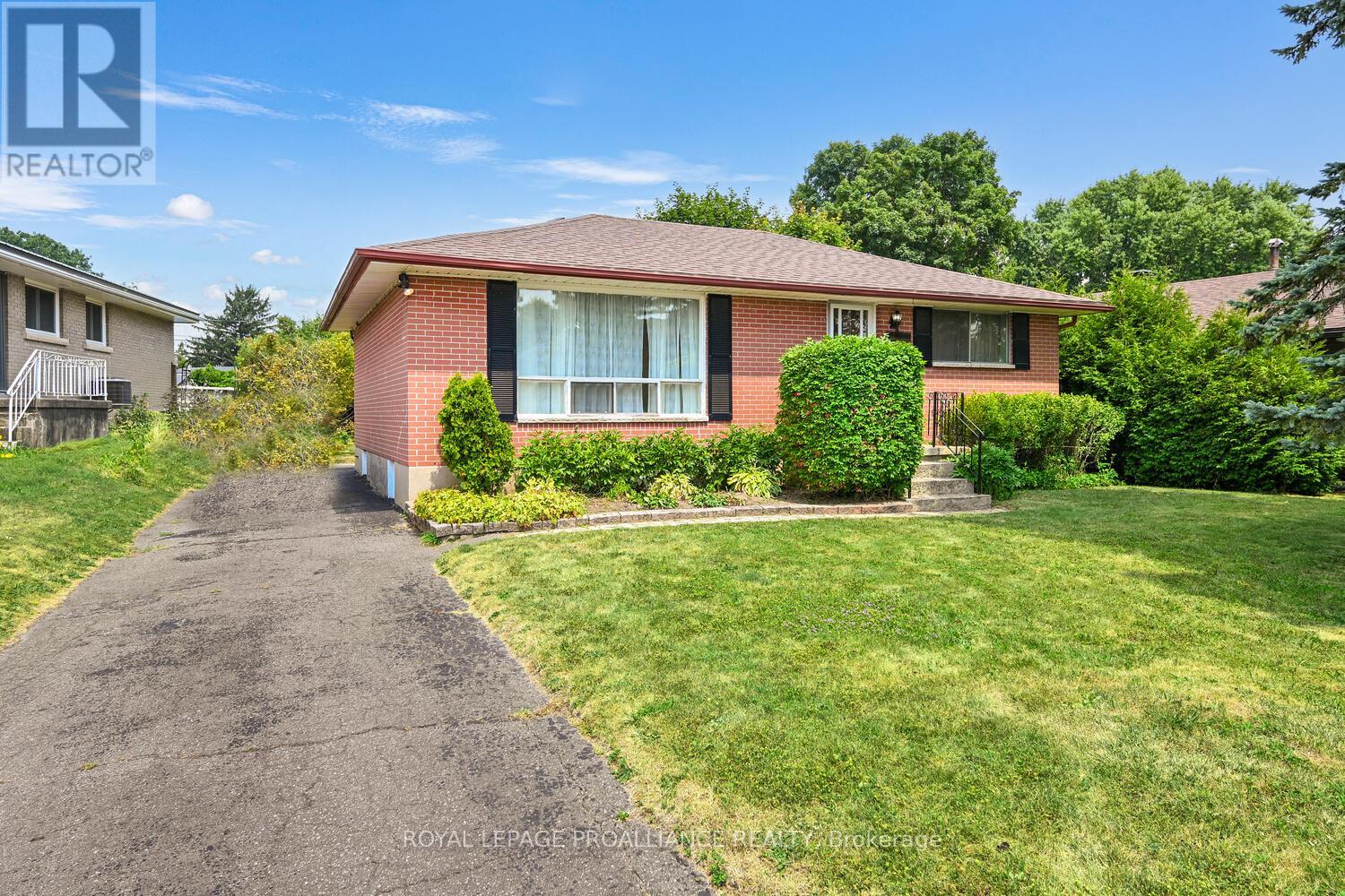 Property at 23 MANOR DRIVE image 1