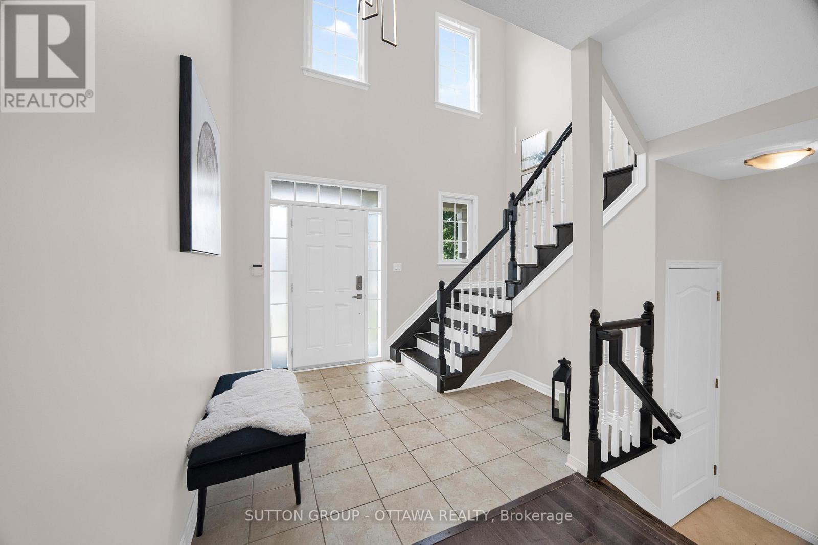 Property at 151 WINDANCE CRESCENT image 3