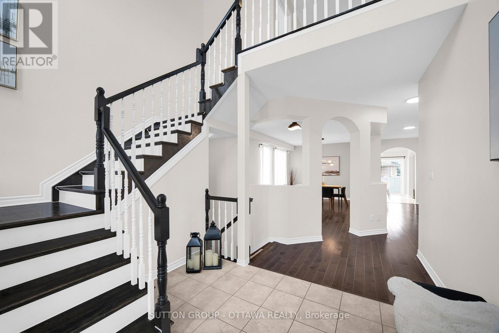 Property at 151 WINDANCE CRESCENT image 4