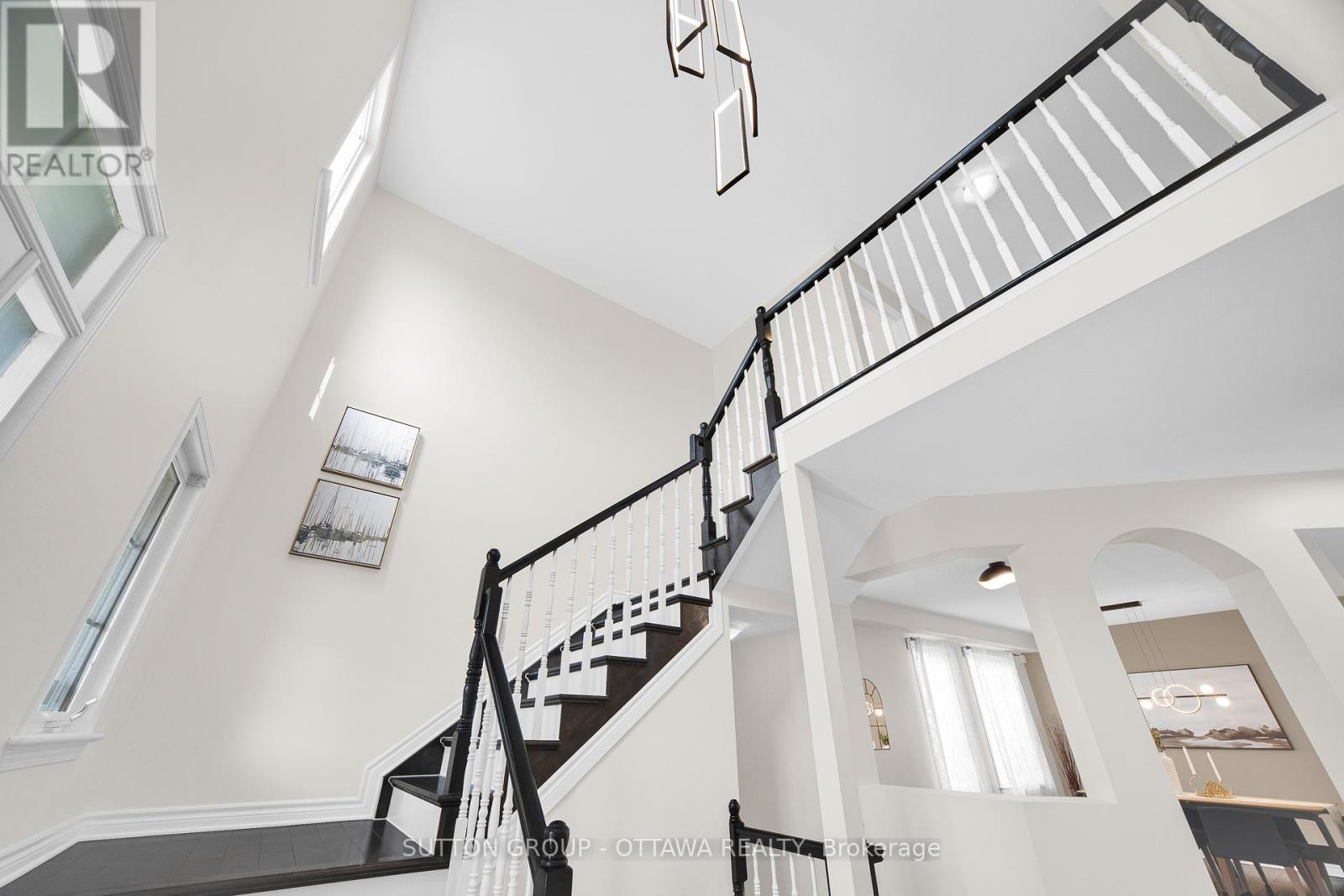 Property at 151 WINDANCE CRESCENT image 5