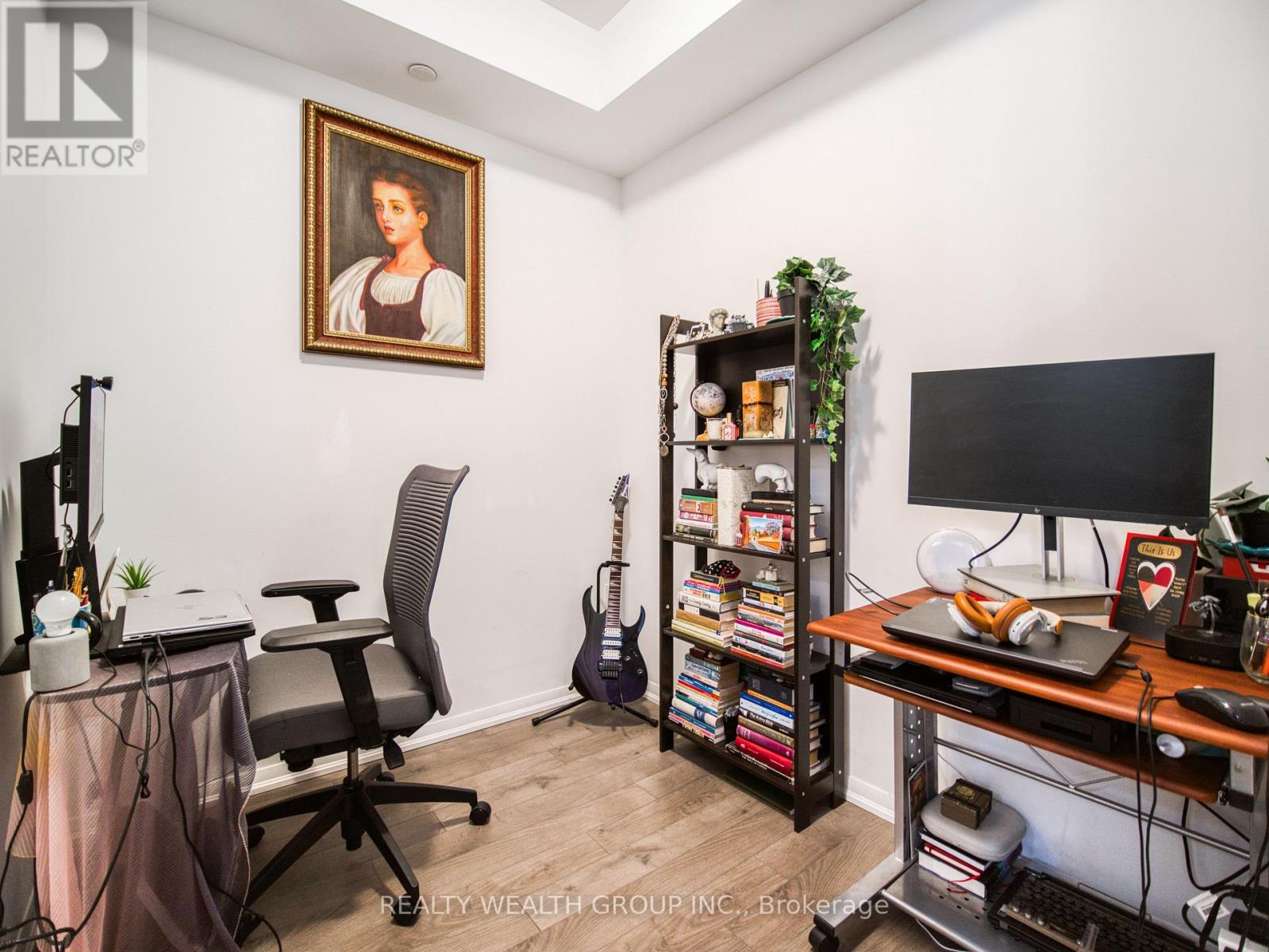 610 - 3091 Dufferin Street, Toronto (Yorkdale-Glen Park), Ontario  M6A 0C4 - Photo 16 - W12231164