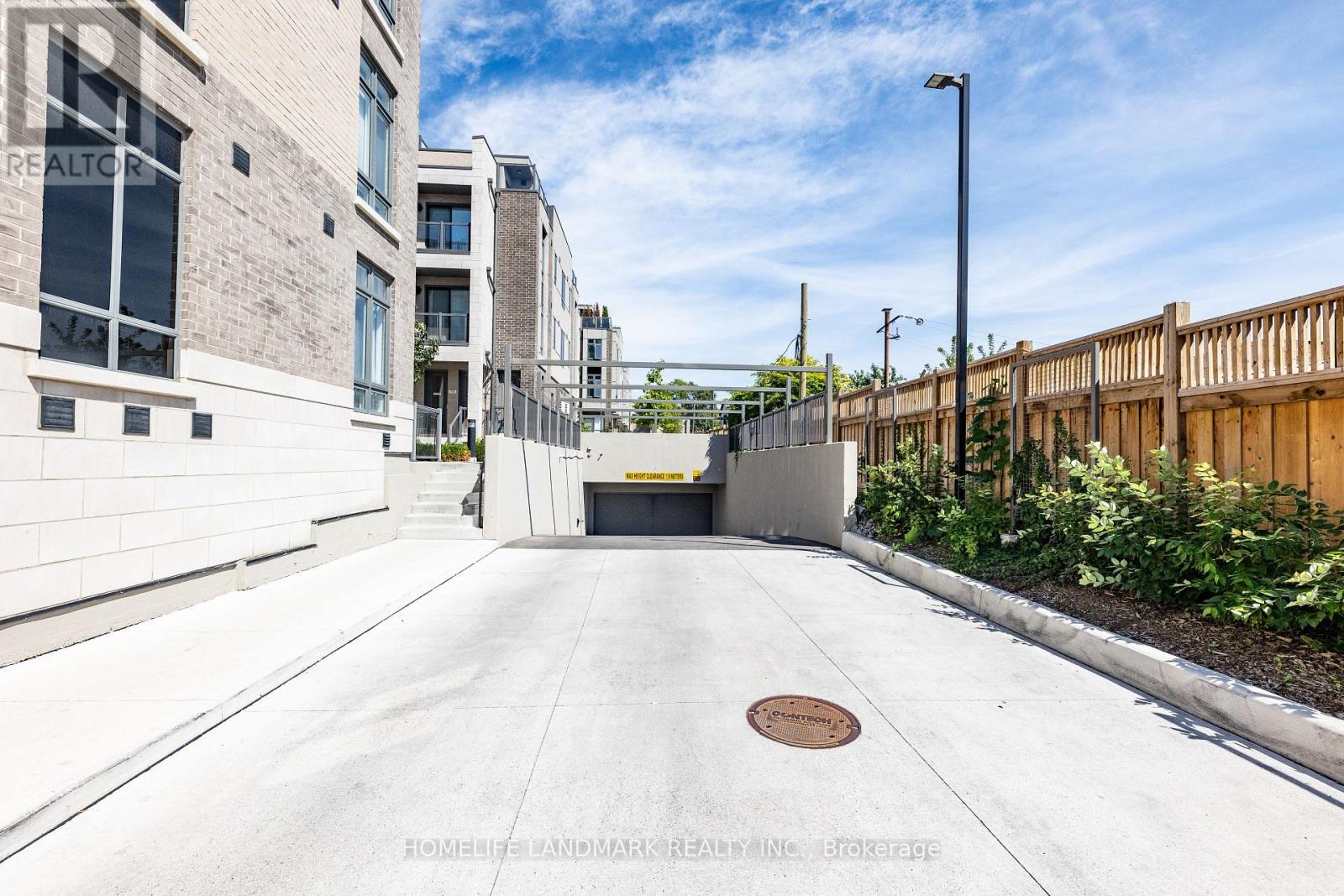 36 - 717 Lawrence Avenue W, Toronto, Ontario  M6A 0C6 - Photo 32 - W12318646