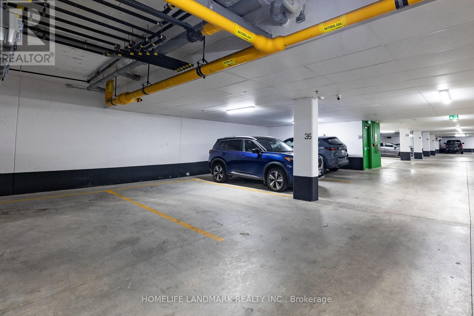 36 - 717 Lawrence Avenue W, Toronto, Ontario  M6A 0C6 - Photo 33 - W12318646