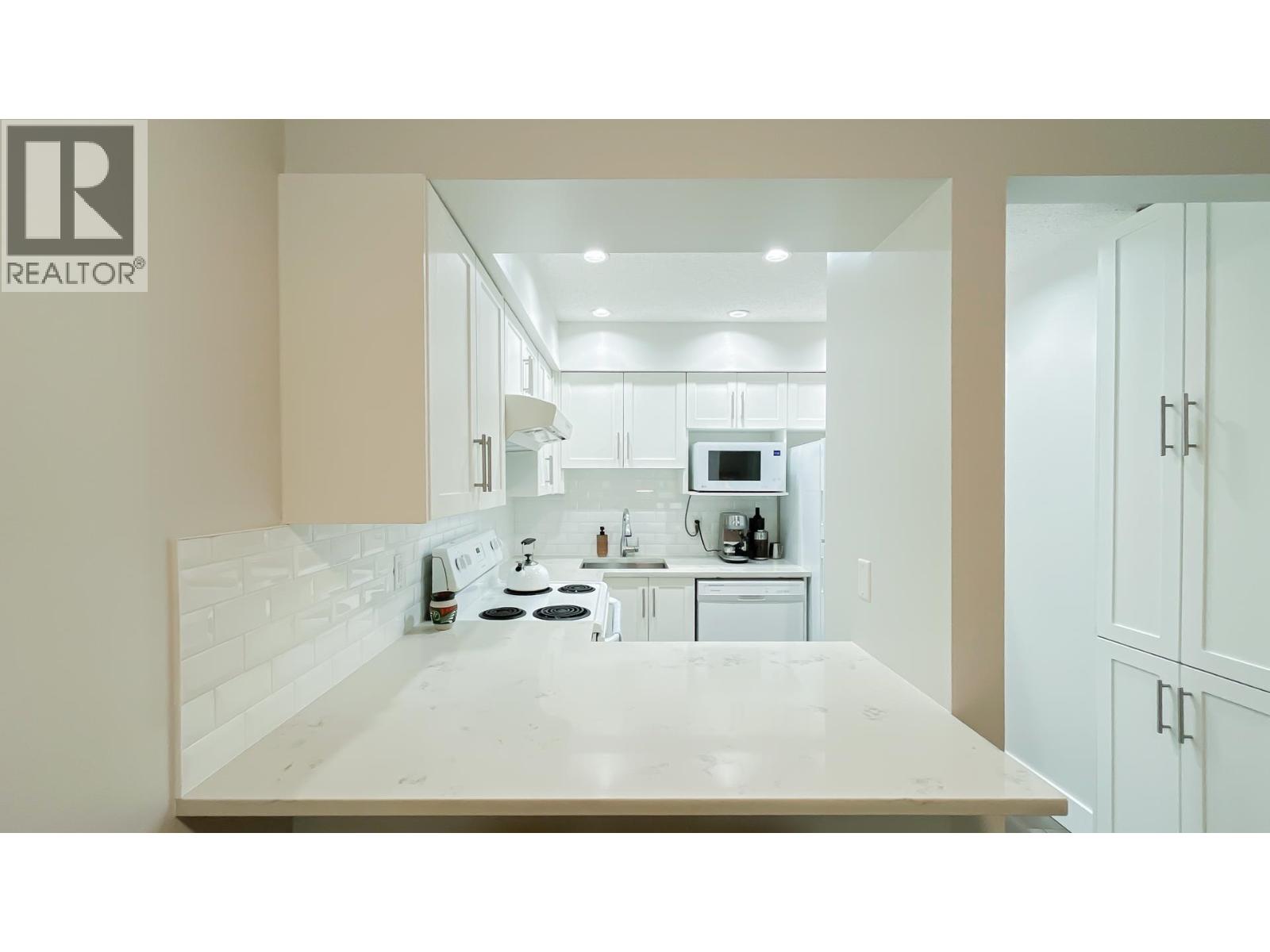 107 1169 Eighth Avenue, New Westminster, British Columbia  V3M 2R7 - Photo 8 - R3032715