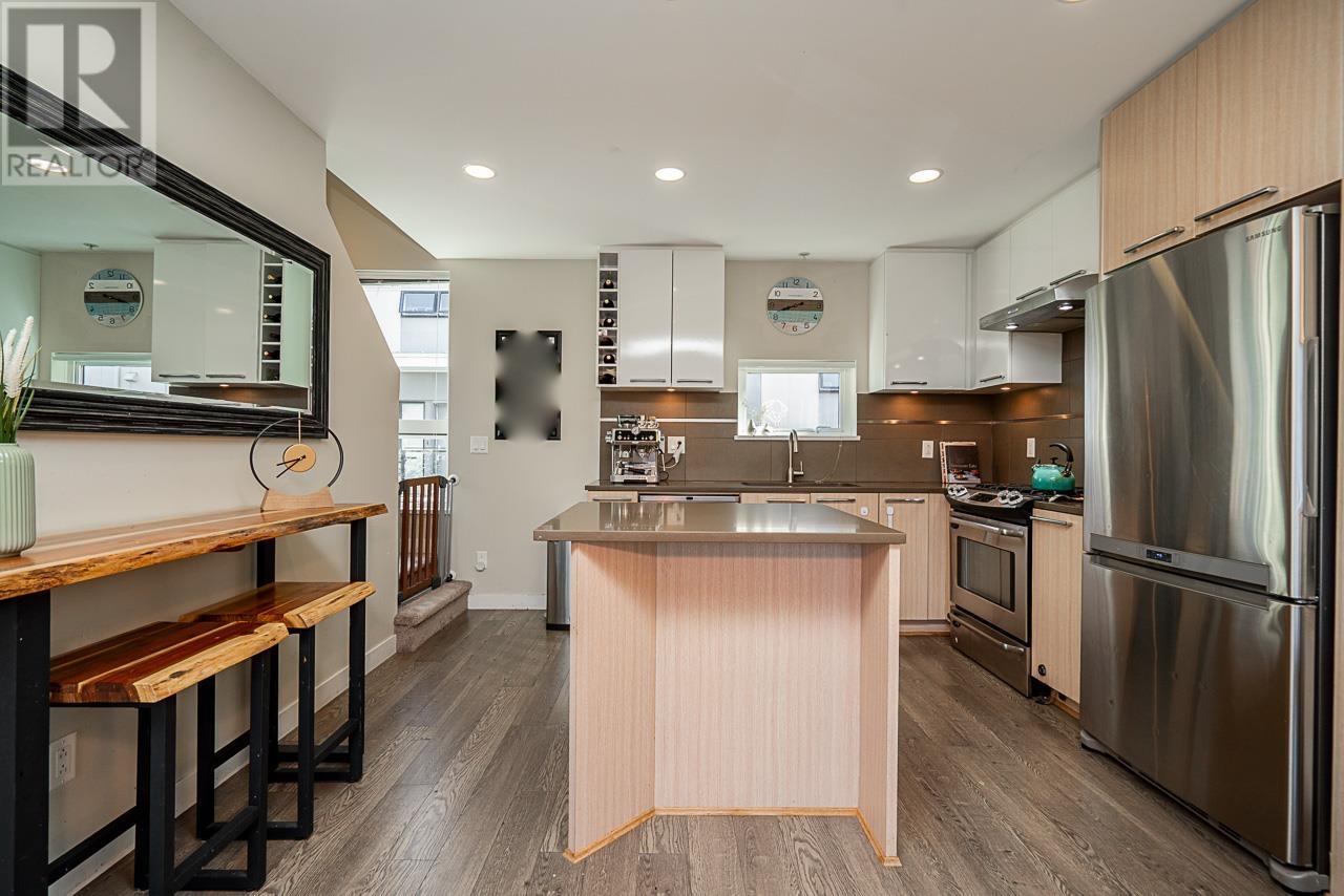 306 9350 University High Street, Burnaby, British Columbia  V5A 0B6 - Photo 12 - R3032717