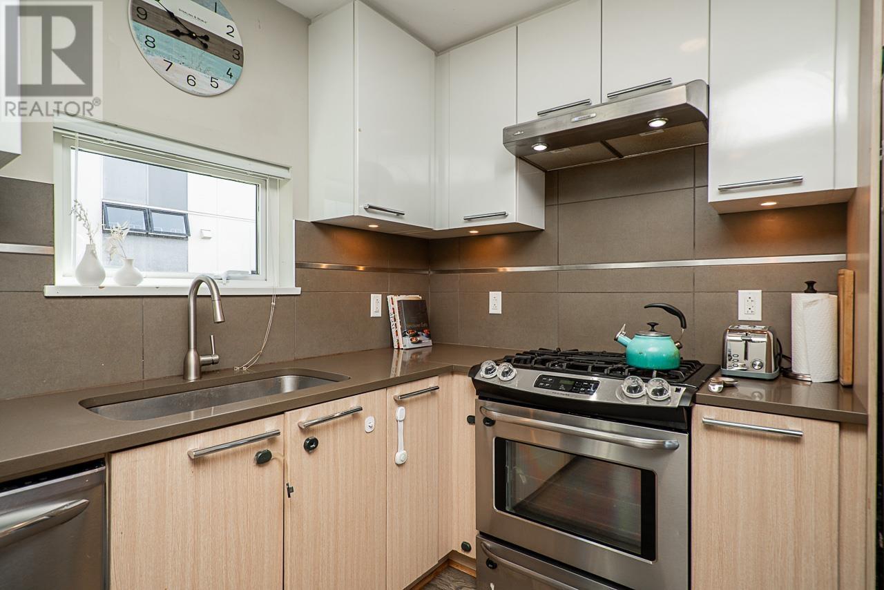 306 9350 University High Street, Burnaby, British Columbia  V5A 0B6 - Photo 13 - R3032717