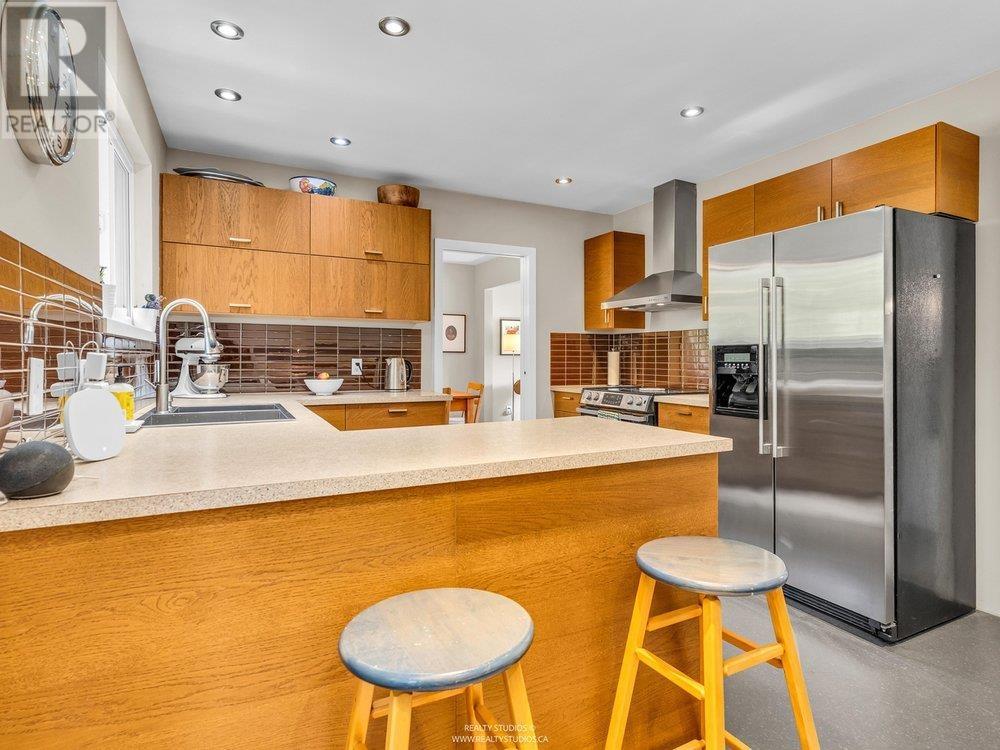 999 53a Street, Delta, British Columbia  V4M 3E2 - Photo 4 - R3032722