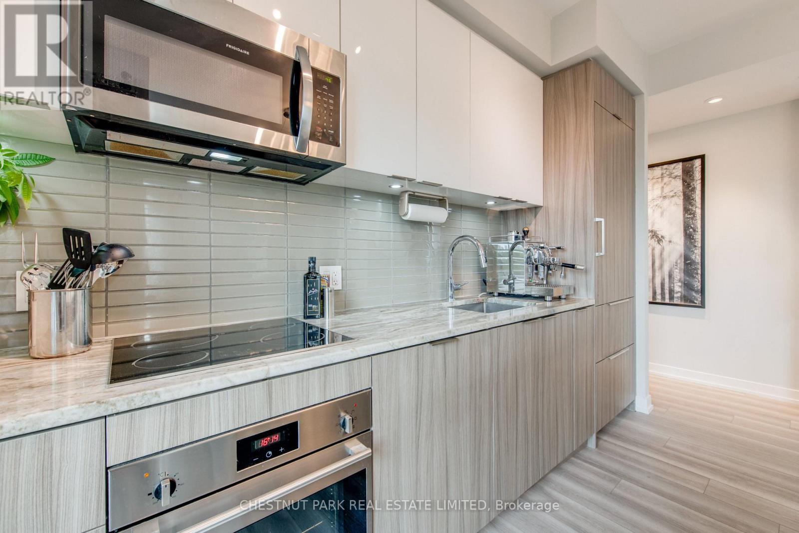614 - 223 St. Clair Avenue W, Toronto, Ontario  M4V 0A5 - Photo 13 - C12318676