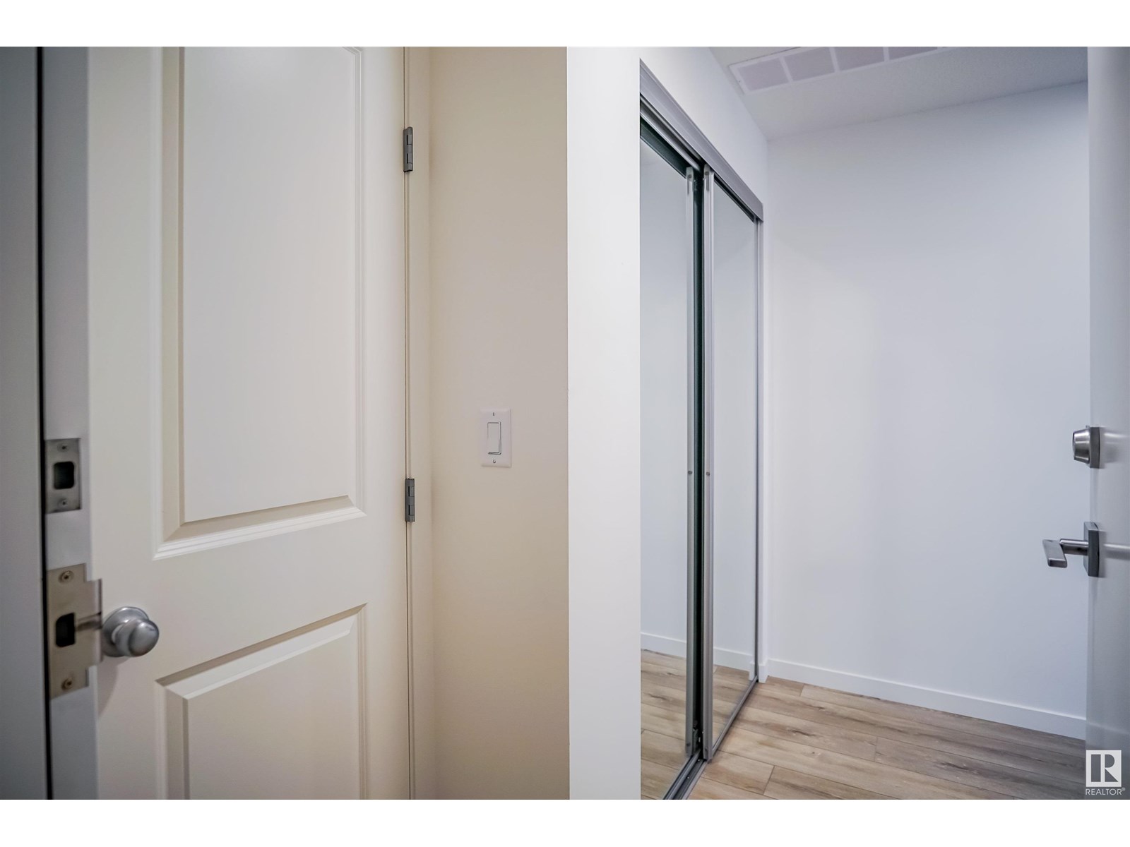 #205 9207 228 St Nw, Edmonton, Alberta  T5T 7R9 - Photo 3 - E4450694