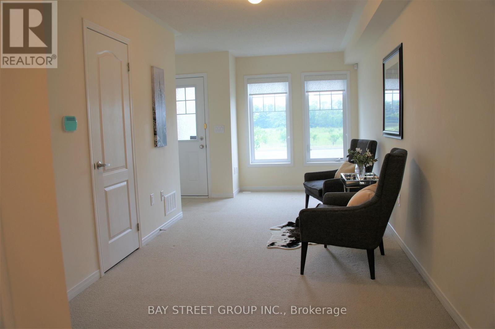 5289 Major Mackenzie Drive E, Markham, Ontario  L6C 0N3 - Photo 3 - N12318677