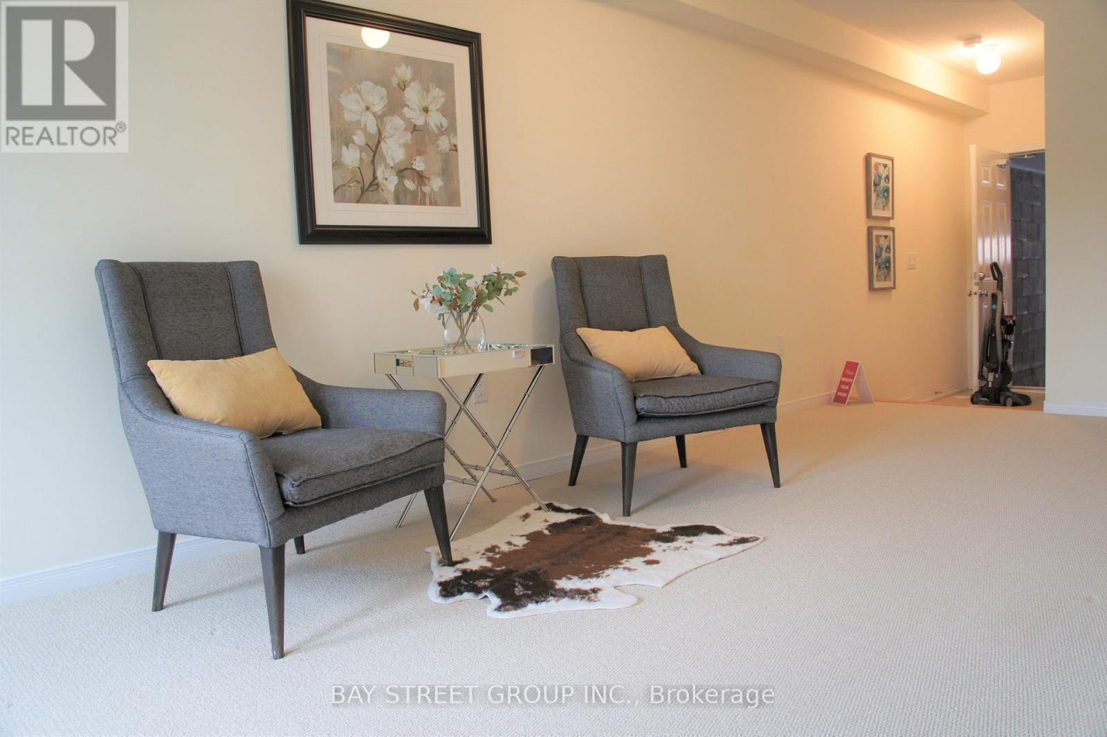 5289 Major Mackenzie Drive E, Markham, Ontario  L6C 0N3 - Photo 4 - N12318677
