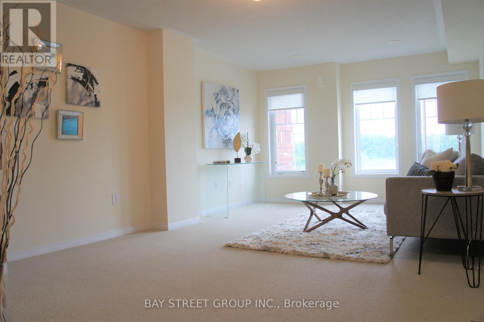 5289 Major Mackenzie Drive E, Markham, Ontario  L6C 0N3 - Photo 5 - N12318677