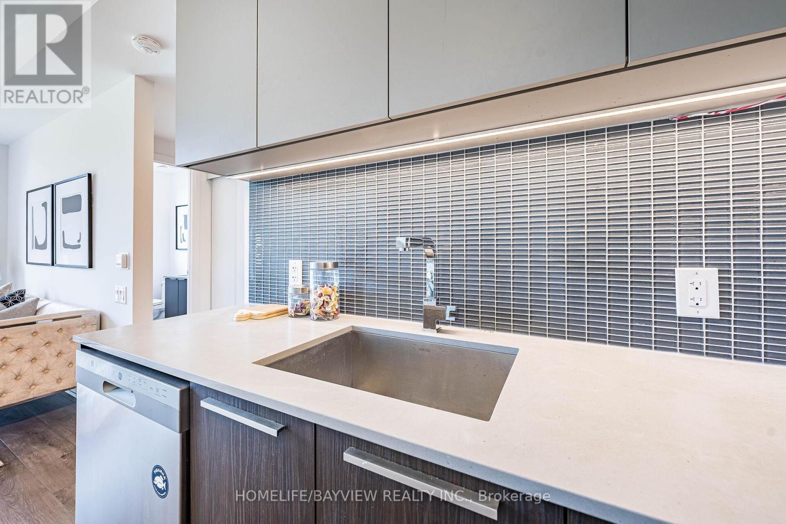 24 - 10 Brin Drive, Toronto, Ontario  M8X 0B3 - Photo 11 - W12318662