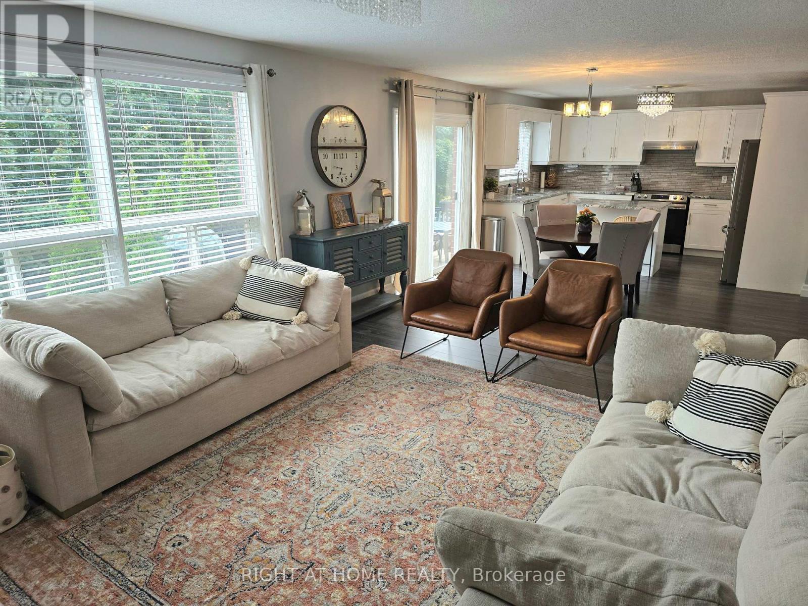 520 Pine Hollow Court, Kitchener, Ontario  N2R 1T3 - Photo 10 - X12318709